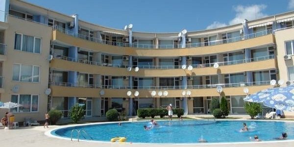 2 bed beachside apartment to rent in Sveti Vlas